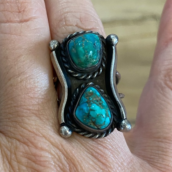 Vintage Navajo Turquoise and Sterling Silver Ring